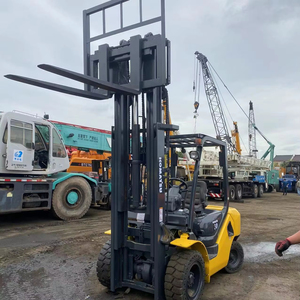 Chariot élévateur Komatsu FD30 d'occasion durable avec système hydraulique stable et faible taux de défaillance à Shanghai - Product Image 1