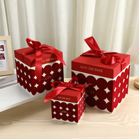 Boîtes cadeaux carrées en carton écologiques Evergreenwrap avec pelliculage mat et ruban pour les faveurs de mariage et de fiançailles