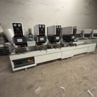 Machine de soudage sans soudure haute précision à quatre têtes pour portes et fenêtres en PVC/UPVC
