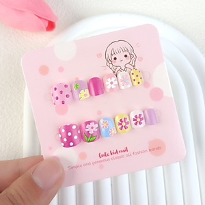 12 pezzi cartoni animati <span class=keywords><strong>bambini</strong></span> Nail Art grazioso fiore nuvola motivo cuore strass su <span class=keywords><strong>unghie</strong></span> autoadesive <span class=keywords><strong>unghie</strong></span> <span class=keywords><strong>per</strong></span> <span class=keywords><strong>bambini</strong></span> - Product Image 2