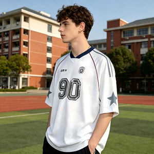 Maillot de football personnalisé en gros ODM, 220g, maille respirante, impression de numéro vieillie, col en V, style streetwear décontracté pour hommes et femmes - Product Image 5