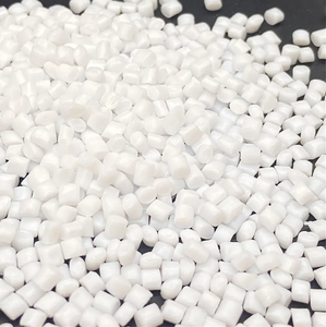 เม็ดพลาสติกทำจากโคพอลิเมอร์ไม่มีกลิ่นสำหรับสัตว์เลี้ยงทำจากเรซิน - Product Image 3