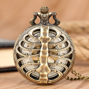 <span class=keywords><strong>Montre</strong></span> <span class=keywords><strong>de</strong></span> poche noire steampunk en os <span class=keywords><strong>de</strong></span> crâne avec design ajouré vintage, mouvement à quartz, chaîne – Bijou collier antique, cadeau - Product Image 3