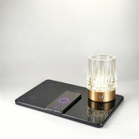 Chariot de recharge commercial moderne multi-niveaux en aluminium, lampe de table sans fil en acrylique pour restaurant, veilleuse LED rechargeable en cristal