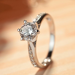 Anello con Design a Sei Punte Stile Classico Anello di Fidanzamento per Donne - Product Image 1