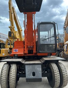 Excavatrice sur chenilles Hitachi EX100W d'occasion, fabrication japonaise, modèle 2020, excellent état, engin de construction, moteur, boîte de vitesses, pompe, PLC - Product Image 4