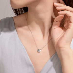 Collar de Moissanita con Colgante de Oro Plateado sobre Plata de Ley 925 y Silicona, 1 Quilate, Corte Redondo - Product Image 6