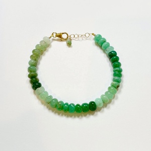 Bracelet délicat vintage en perles de pierres précieuses arc-en-ciel pour femme, bijou minimaliste en pierre de cristal de guérison plaqué or 18 carats, inaltérable - Product Image 2