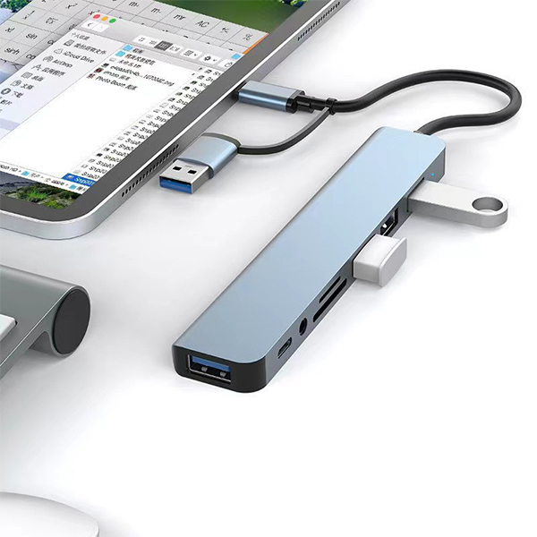 8 in 1 USB 3.0 Type-C Hub Docking Station with 3.5mm Aux Ports PD SD/TF Card Reader for Laptop-in Stock