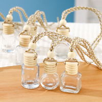Bouteilles en verre transparentes élégantes et fantaisistes pour diffuseur de voiture suspendu, avec couvercle en bois, 5 ml, 8 ml, 10 ml