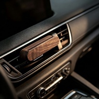 Diffuseur de parfum de voiture en noyer noir, clip de ventilation, vide, en bois, rechargeable avec noyau en coton remplaçable