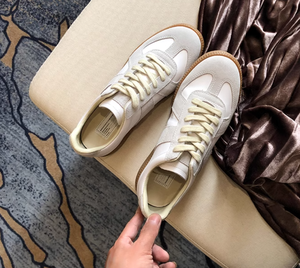 Penjualan langsung dari pabrik sepatu olahraga kasual bertali hak rendah Retro sol datar ujung bulat sepatu latihan Jerman - Product Image 2