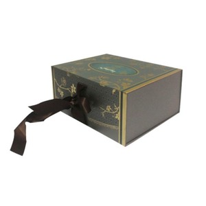 กล่องของขวัญพับได้แบบกำหนดเอง กล่องกระดาษแข็งแม่เหล็ก กล่องกระดาษพับพร้อมหูหิ้วริบบิ้น - Product Image 2