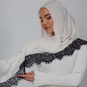 Hijab en coton modal viscose rayonne floral léopard avec dentelle et couture bébé, dentelle sur 4 côtés, écharpe en coton - Product Image 1