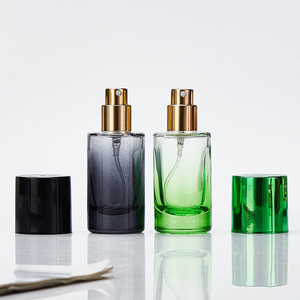 20Ml 30Ml Màu Đen Màu Xanh Lá Cây Hình Trụ Thủy Tinh Sương Phun Nước Hoa Chai Rỗng Atomizer Phun Chai Với Vít <span class=keywords><strong>Cap</strong></span> - Product Image 4