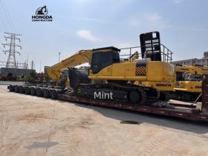 Excavatrice KOMATSU PC200-8 avec moteur Cummins, boîte de vitesses, modèle 2022, capacité de la benne de 1,0 m³, fabrication japonaise, à vendre - Product Image 3