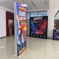 Boîtes lumineuses publicitaires autoportantes rectangulaires 1*2.3m, affichage double face LED pour exposition, panneau lumineux SEG pour événements intérieurs