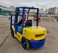 Chariot élévateur à fourche à moteur thermique Komatsu d'occasion 3000 kg avec déplaceur latéral pour chantier et entrepôt - Offre Spéciale