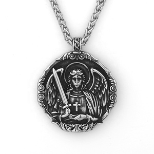 Pendentif vintage en acier inoxydable, archange, religieux, homme, ange gardien chrétien, saint Michel, protège-nous, croix, collier - Product Image 1