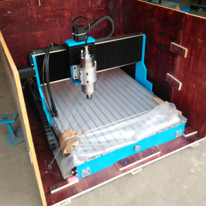 Máquina CNC <span class=keywords><strong>de</strong></span> grabado, perforación y fresado con guía lineal LY CNC 6040L 2.2KW 3/4 ejes para grabar y cortar madera y aluminio - Product Image 1