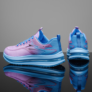 รองเท้ากีฬาสำหรับผู้ชายใส่เดินในฤดูใบไม้ผลิดีไซน์ใหม่พื้นรองเท้ากลางๆแบบตาข่ายกันลื่น - Product Image 1