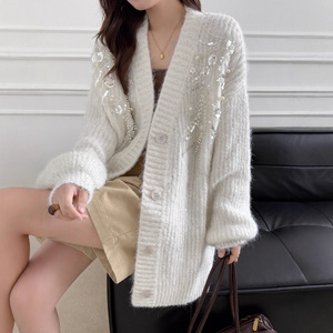 Maglione Autunnale da Donna Nuovo Stile Europeo-Americano con Ricami Pesanti di Paillettes e Perline, Motivo Animale in Stile Coreano, Scollo a V, Lunghezza Media - Product Image 5