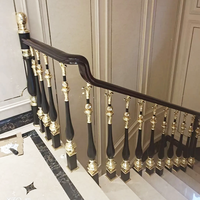 Rampe d'escalier de luxe légère de style européen haut de gamme, en forme de vase, sur mesure, idéale pour les escaliers intérieurs de villas