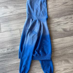 เสื้อทรงบ็อกซี่ครอป ผ้าฝ้ายเนื้อหนัก 100% ประดับด้วยคริสตัล ตกแต่งไหล่ตก ผ้าเฟรนช์เทอร์รี่ พิมพ์ลาย เป็นมิตรต่อสิ่งแวดล้อม ระบายอากาศได้ดี สไตล์วินเทจ ดีไซน์ขาดๆ - Product Image 2