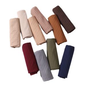 Bufandas de algodón prémium para la cabeza, <span class=keywords><strong>Hijab</strong></span> musulmán, bufandas de Dubái, islámico, árabe, de calidad instantánea, venta al por mayor - Product Image 3
