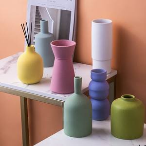 Diffuseur de roseaux en céramique classique contemporain, flacon d'huile essentielle pour la maison et le bureau, petit vase à fleurs en céramique - Product Image 4