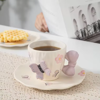 Vente en gros de tasses à café en céramique personnalisées avec poignée en forme de papillon, design vintage rétro avec logo pour cadeau de café