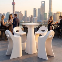 Chaise de bar commerciale moderne en fibre de verre 2026, tabouret de salon d'extérieur avec dossier incurvé sans dossier pour balcon, terrasse, hôtel, café