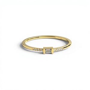 Bague minimaliste plaquée or 18K 14K avec diamant de laboratoire taille baguette et taille brillant rond, délicate et empilable, pour mariage et fiançailles - Product Image 1