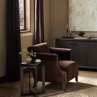 Fauteuil individuel moderne de luxe en velours chocolat avec garniture en cuir, chaise design pour salons haut de gamme et projets de villas