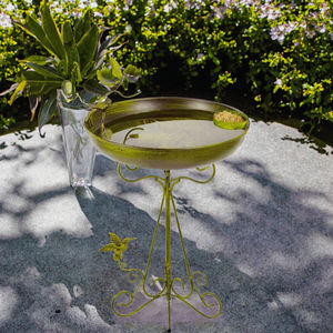 Ornement de jardin élégant et moderne en fer peint à la main avec revêtement en poudre, statue décorative pour l'extérieur, fixation au plafond, idéal pour les fêtes - Product Image 3