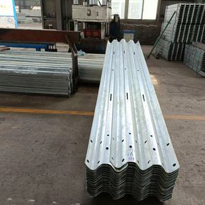 OEM ODM usine AASHTO M180 garde-corps galvanisé pour la protection sur les autoroutes personnalisé de haute qualité - Product Image 4