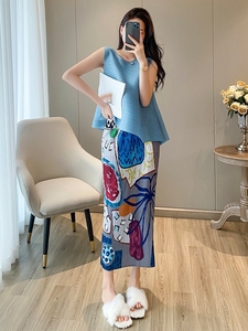 2023 d'été Couston Offre Spéciale Plissé Miyake Taille Haute Plissée <span class=keywords><strong>Mi</strong></span> <span class=keywords><strong>Longue</strong></span> Fente Femmes <span class=keywords><strong>jupe</strong></span> Droite <span class=keywords><strong>Tube</strong></span> De <span class=keywords><strong>Jupe</strong></span> - Product Image 5