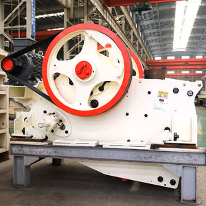 新型小型可搬式アスファルト岩石ジョークラッシャー牽引式採掘機器、70-240t/hの処理能力、簡単操作、ZHONGDEブランド - Product Image 2