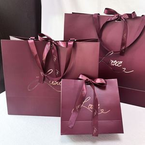 Commercio all'ingrosso di lusso personalizzato logo rosa scarpe boutique regalo shopping di carta cartone sacchetti di imballaggio con manico per il <span class=keywords><strong>negozio</strong></span> di compleanni - Product Image 2