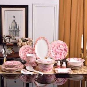 Vente en gros de vaisselle en porcelaine de luxe nordique pour la salle à manger et la décoration de la maison - Product Image 2