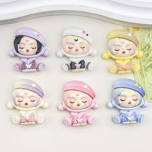 Breloques en résine DIY pour filles, motif dessin animé mignon, posture assise, pour loisirs créatifs avec colle crème, autocollants pour coques de téléphone, style artistique - Product Image 1