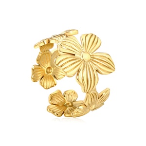 Bagues empilables tendance en acier inoxydable plaqué or 18 carats pour femmes, bijoux fantaisie, anneaux ouverts ajustables à motif floral épais - Product Image 1