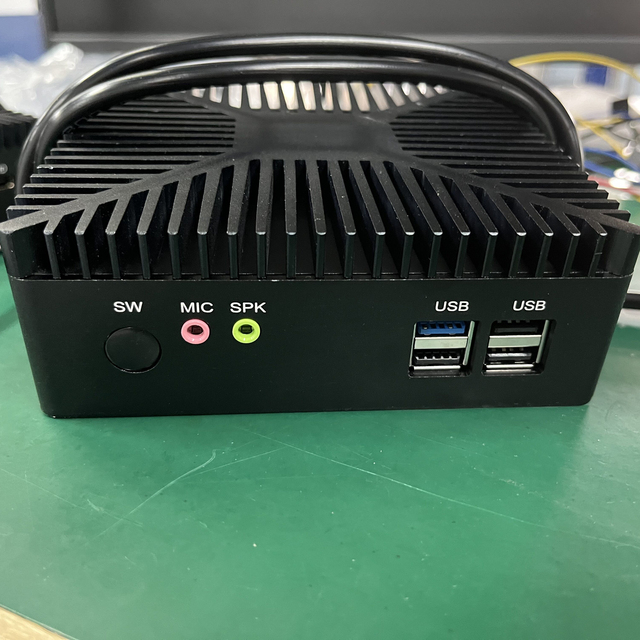 Chinese-made Portable Mini-industrial Computer Host Server