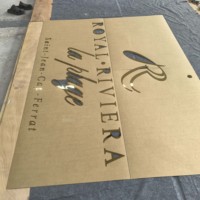 Lettres en métal massif en acier inoxydable 316, miroir or titane de 3 mm d'épaisseur, signalétique fiable pour les commandes régulières des showrooms de détail