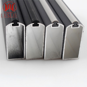 Tringle <span class=keywords><strong>de</strong></span> penderie LESLIE en alliage d'aluminium, cadre carré, épaisseur 0,8 mm, 15x30 mm, horizontale, 3 m <span class=keywords><strong>de</strong></span> long, noire, fixation sur porte - Product Image 1