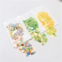 Confettis flocons de neige holographiques bleus AB de 10 mm en PET et PVC écologiques pour la décoration de table de fête et les loisirs créatifs