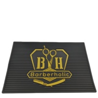 Meilleures ventes 2023 QiXiang Certifié CE pour un usage écologique, tapis de coupe de cheveux moderne et mignon en PVC souple, accessoires de barbier personnalisés