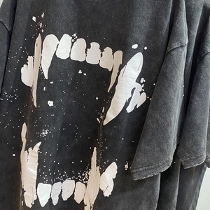 เสื้อยืดคอกว้างทรงโอเวอร์ไซส์ พิมพ์ลายสกรีนผ้าไหม สำหรับผู้ชาย ผ้าถัก ทรงไหล่ตก สไตล์วินเทจ ล้างสีแบบ Stone Acid Wash ผ้าฝ้าย 100% สไตล์ฮิปฮอป - Product Image 6