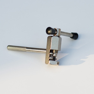 Outils de démontage de chaîne de vélo pour <span class=keywords><strong>VTT</strong></span> BMX Disjoncteur de chaînes de vélo Outil de démontage de réparation à la main Extracteur De Remaches De <span class=keywords><strong>Cadena</strong></span> - Product Image 2