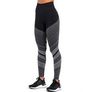 กางเกงโยคะเอวสูงแบบสวมใส่สบาย ระบายอากาศได้ดี ผลิตตามแบบ ODM ของ SAVOW FIGHT WEAR สำหรับผู้หญิง ผ้าสแปนเด็กซ์/โพลีเอสเตอร์ไร้ตะเข็บ พิมพ์ลายแบบ Sublimation - Product Image 1